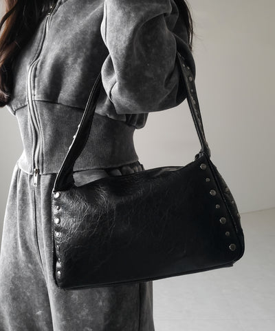 【 ２color】スタッズデザインスクエアショルダーバッグ ／ stud design square shoulder bag