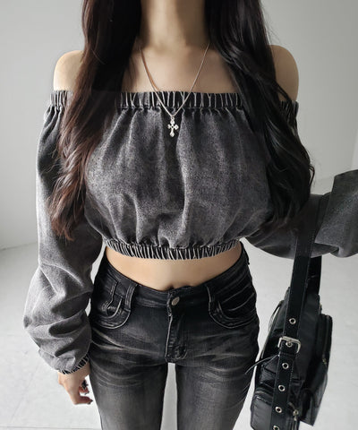 【 ２color 】ヴィンテージデニムギャザーオフショルトップス ／ vintage denim gathered off shoulder tops