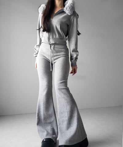 【 セットアップ 】ファーフードショートパーカー＆スウェットフレアパンツ ／ Fur short hoodie ＆ sweat flare pants SETUP