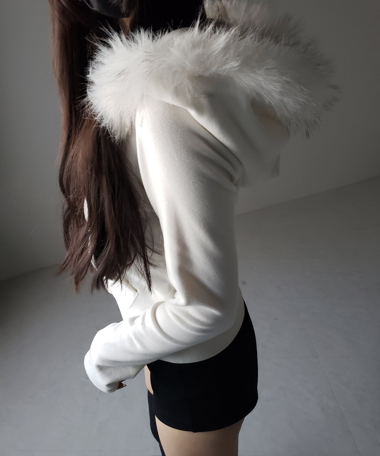 フェイクファーフーディジップアップパーカー ／ fake fur hooded zipup hoodie