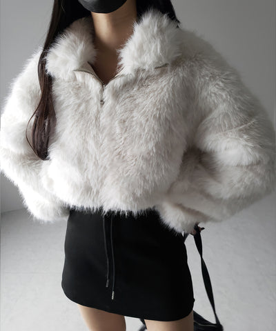 ジップアップスタンドカラーショートフェイクファーコート ／ zip up stand-collar short fake fur coat