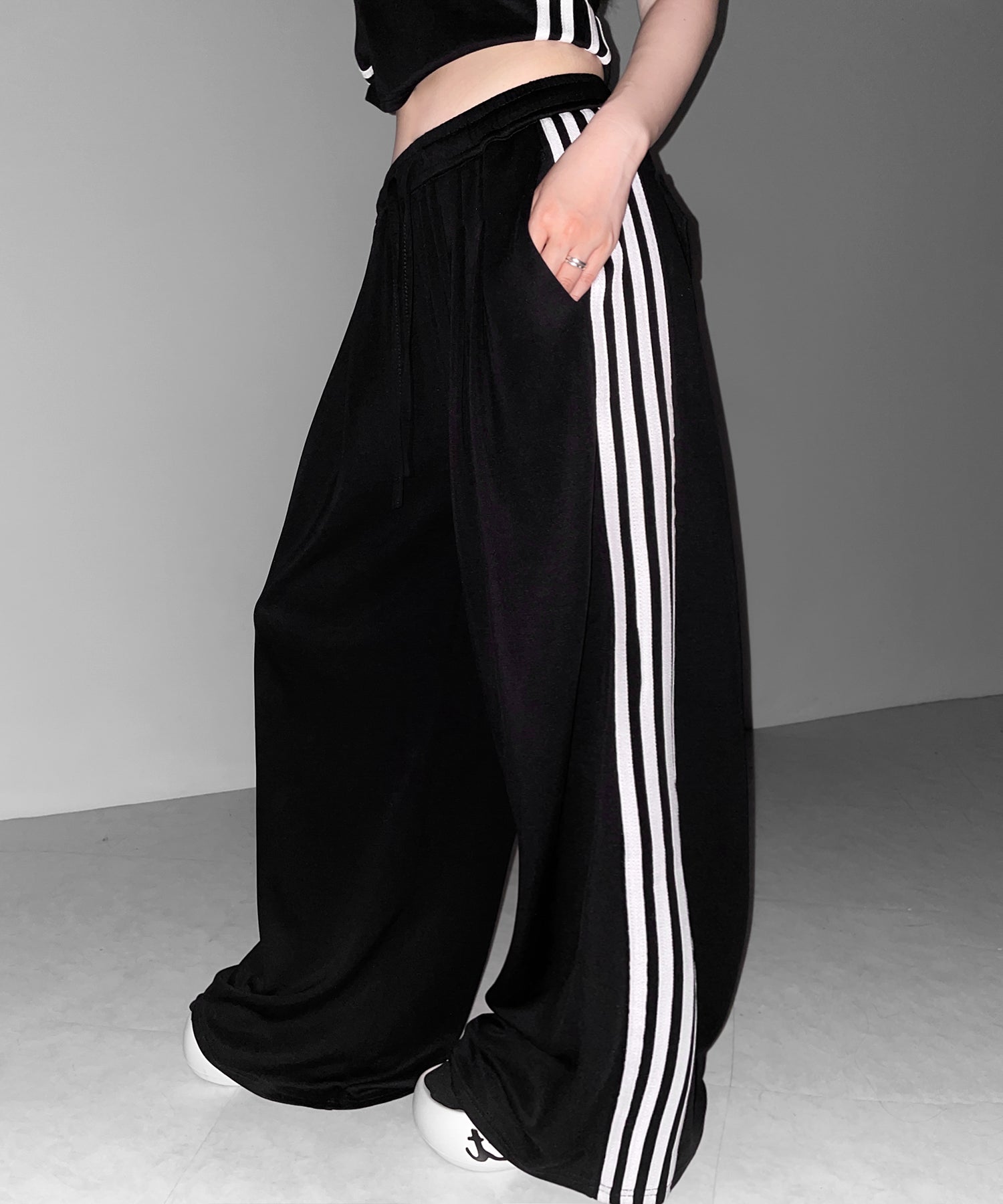 【 セットアップ 】サイドラインベアトップ＋タックワイドカットソーパンツ SETUP ／ ( SETUP ) sideline bare top + tack wide cutsew pants