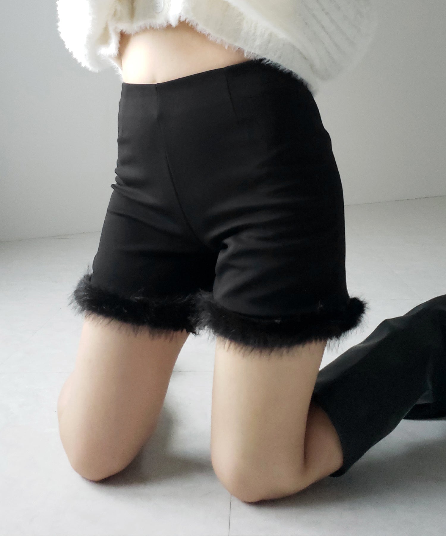 【 ４size 】ヘムフェザーバイカーショートパンツ ／ hem feather biker short pants