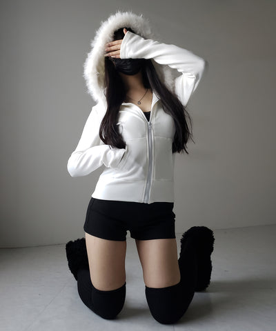 フェイクファーフーディジップアップパーカー ／ fake fur hooded zipup hoodie
