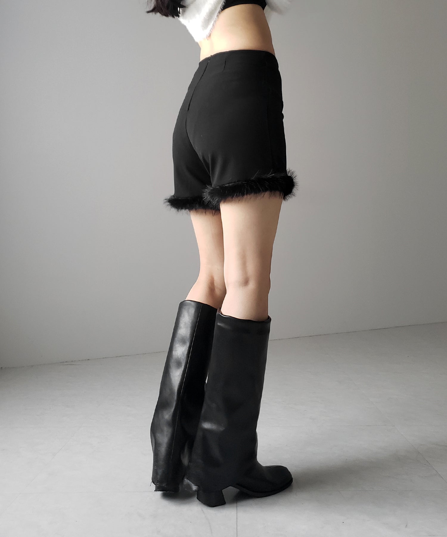 【 ４size 】ヘムフェザーバイカーショートパンツ ／ hem feather biker short pants