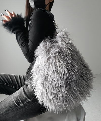 【 ショルダーストラップ付き２WAY 】バイカラーシャギーファーショルダーバッグ ／ bicolor shaggy fur shoulder bag