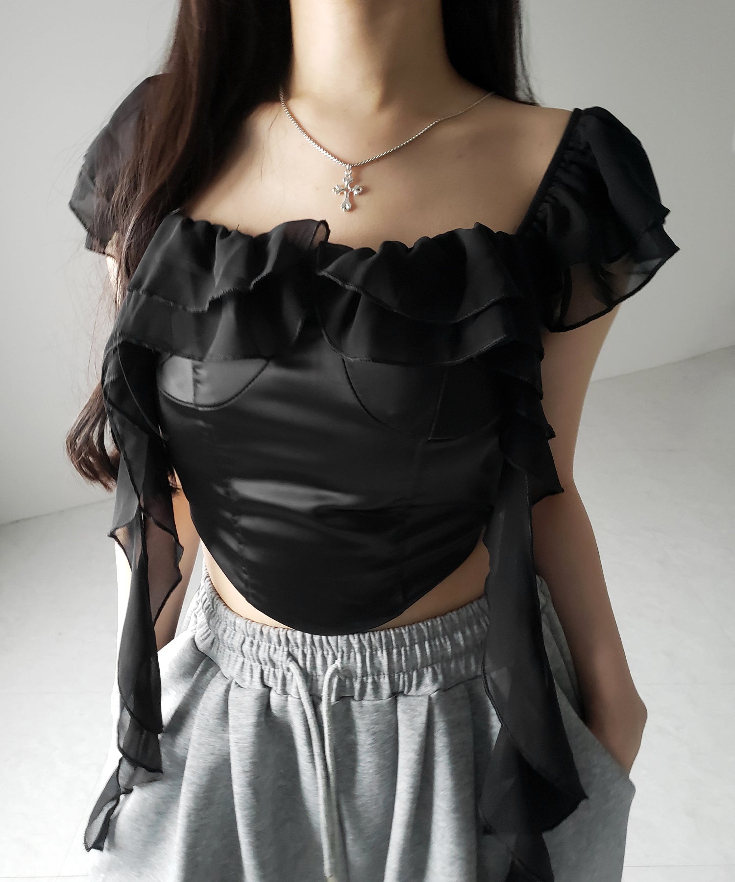 【 ２color ／ ２WAY 】シアーフリルコルセットサテンショートブラウス ／ sheer frill corset satin short blouse