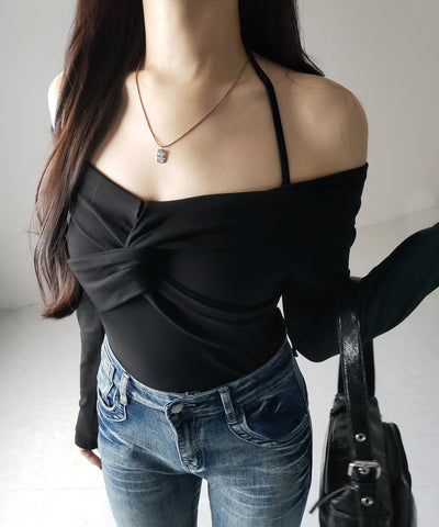 【 ２color 】クロスギャザーオフショルカットソートップス ／ cross gather off shoulder cutsew tops