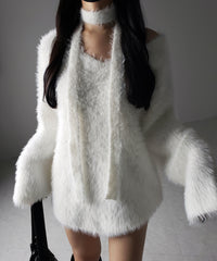 FREE / WHITE