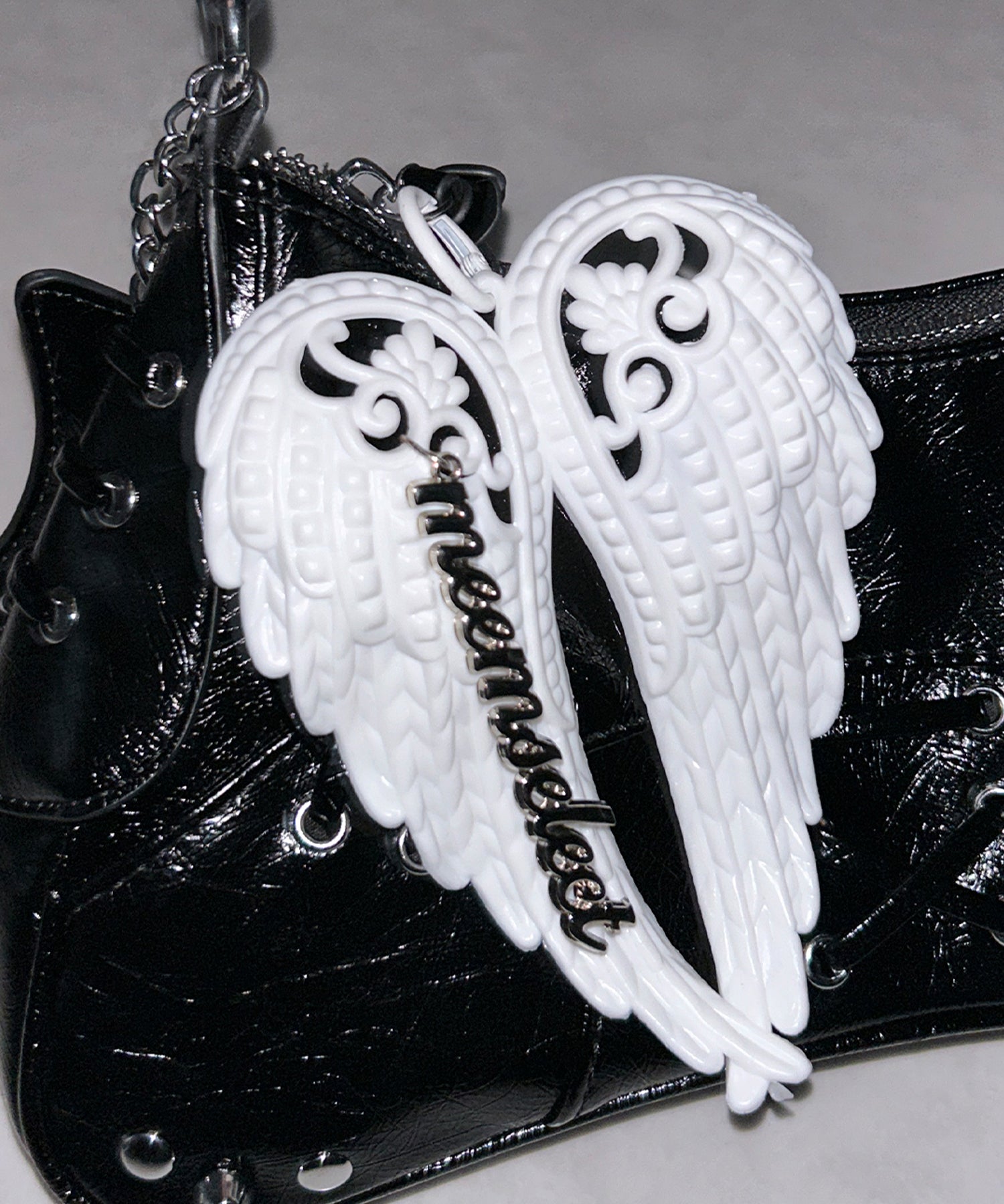 エンジェルウィングロゴチャーム ／angel wing logo charm