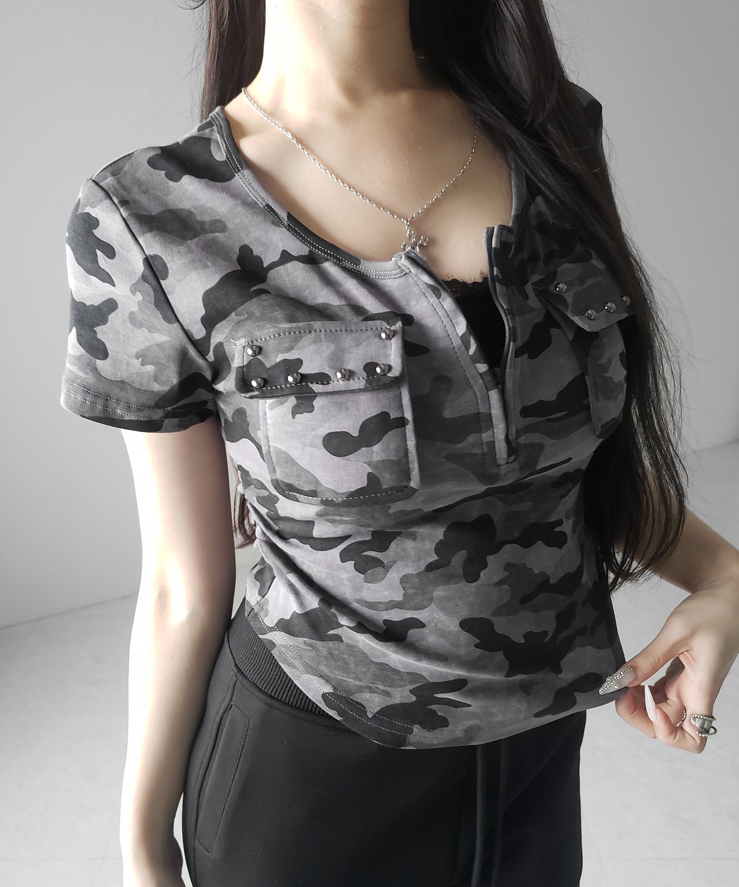 ヴィンテージカモフラアウトポケットジップ半袖Tシャツ ／ vintage camouflage out pocket zip short sleeve T-shirt