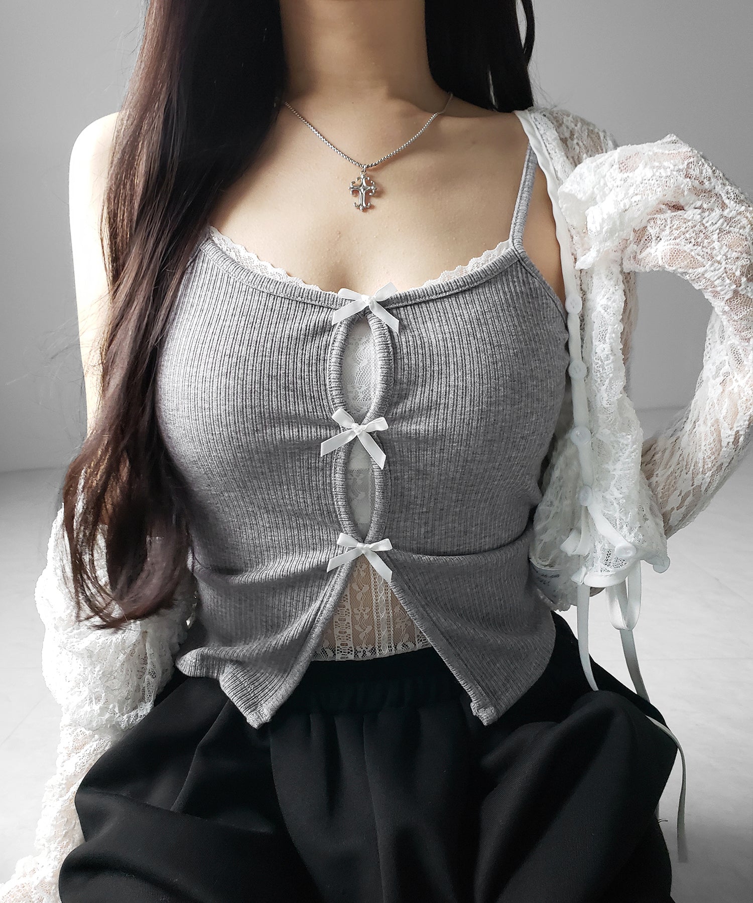 フロントリボンレースレイヤードリブキャミソール ／Front ribbon lace layered ribbed camisole