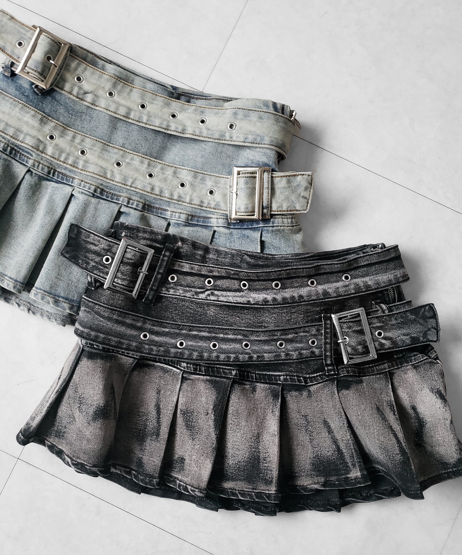 【 インパン裏地付 】ダブルベルトヴィンテージデニムプリーツミニスカート ／ double belt vintage denim pleats mini skirt