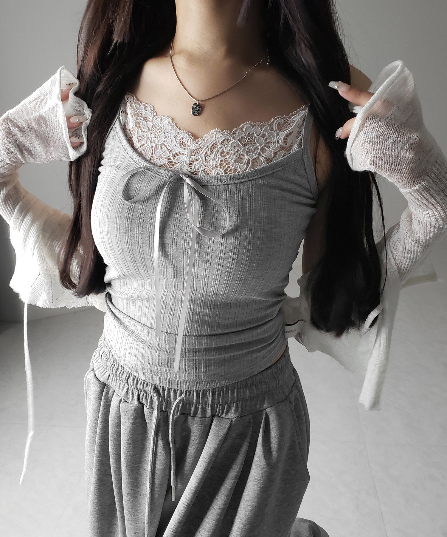 【 ３color ／ カップ付き 】フロントリボンレースドッキングキャミソール ／front ribbon lace docking camisole