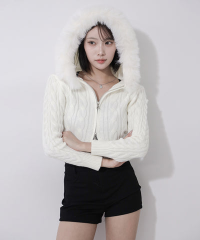 ファーフーディダブルジップショートニットパーカー ／ Fur hooded double zip short knit hoodie