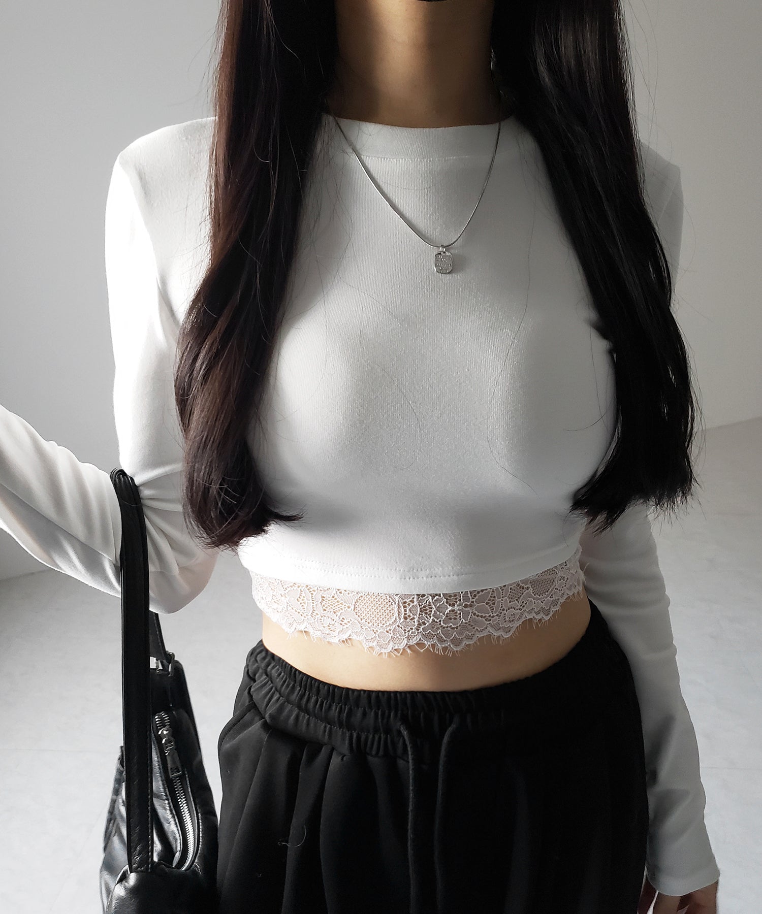 【 裏起毛 】裾レースドッキングショートＴシャツ ／ hem lace docking short Tee