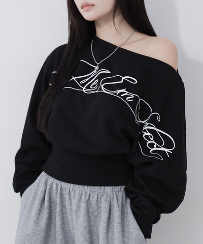 レタリングロゴワンショルショートスウェットライクトップス ／ lettering logo one-shoulder short sweatlike tops