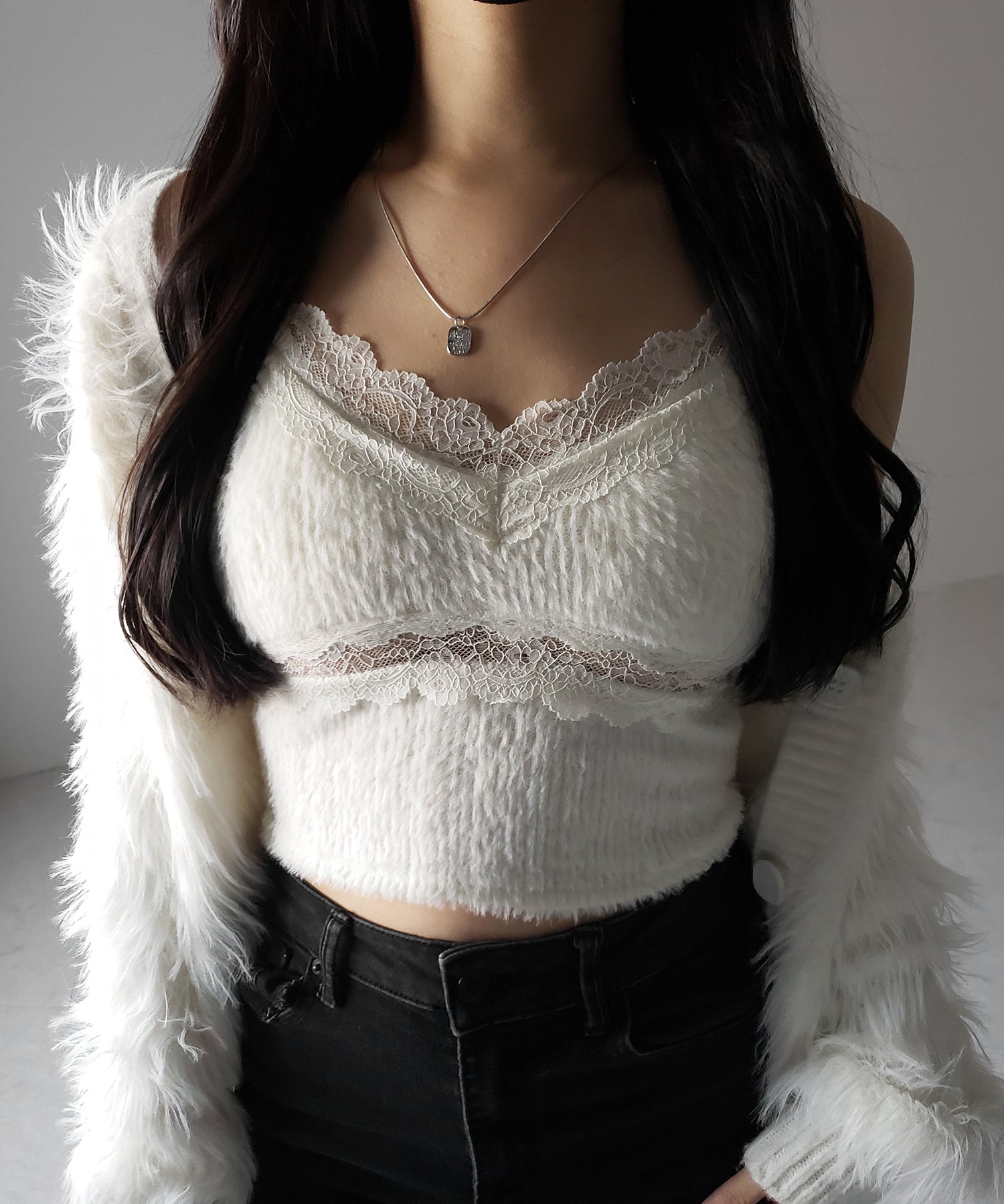 【 カップ付き 】ダブルレースシャギーファーショートビスチェキャミソール ／ double lace shaggy fur short bustier camisole