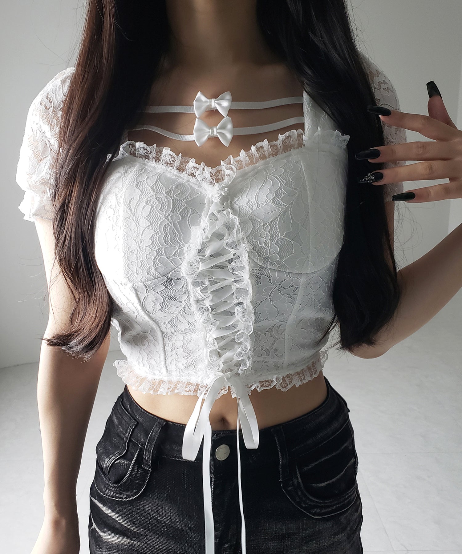 【 ２color 】フロントリボンレースアップコルセットブラウス ／ front ribbon lace-up corset blouse