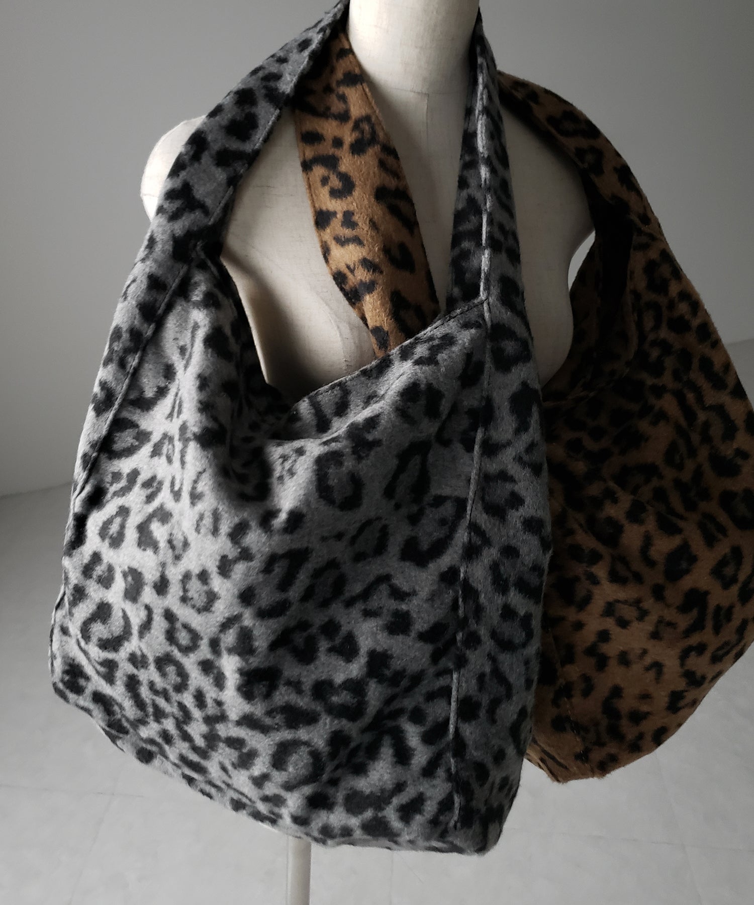 【 ２color 】レオパードワンハンドルショルダートートバッグ ／ leopard onehandle shoulder tote bag