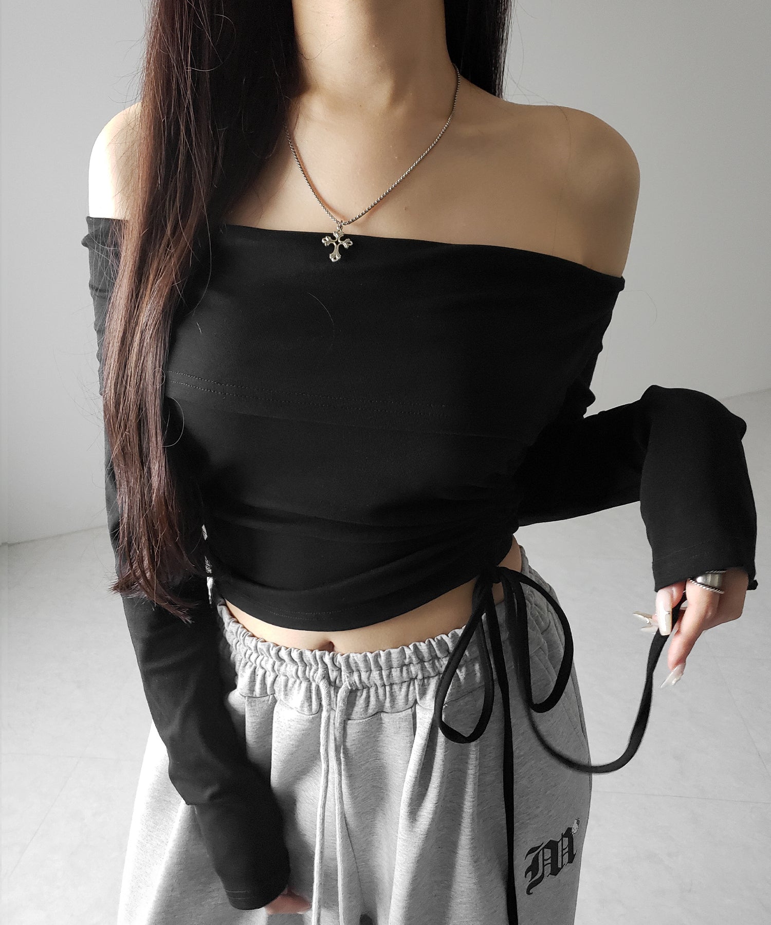 シャーリングリボンショートオフショルカットソートップス ／ shirring ribbon short off shoulder cutsew tops