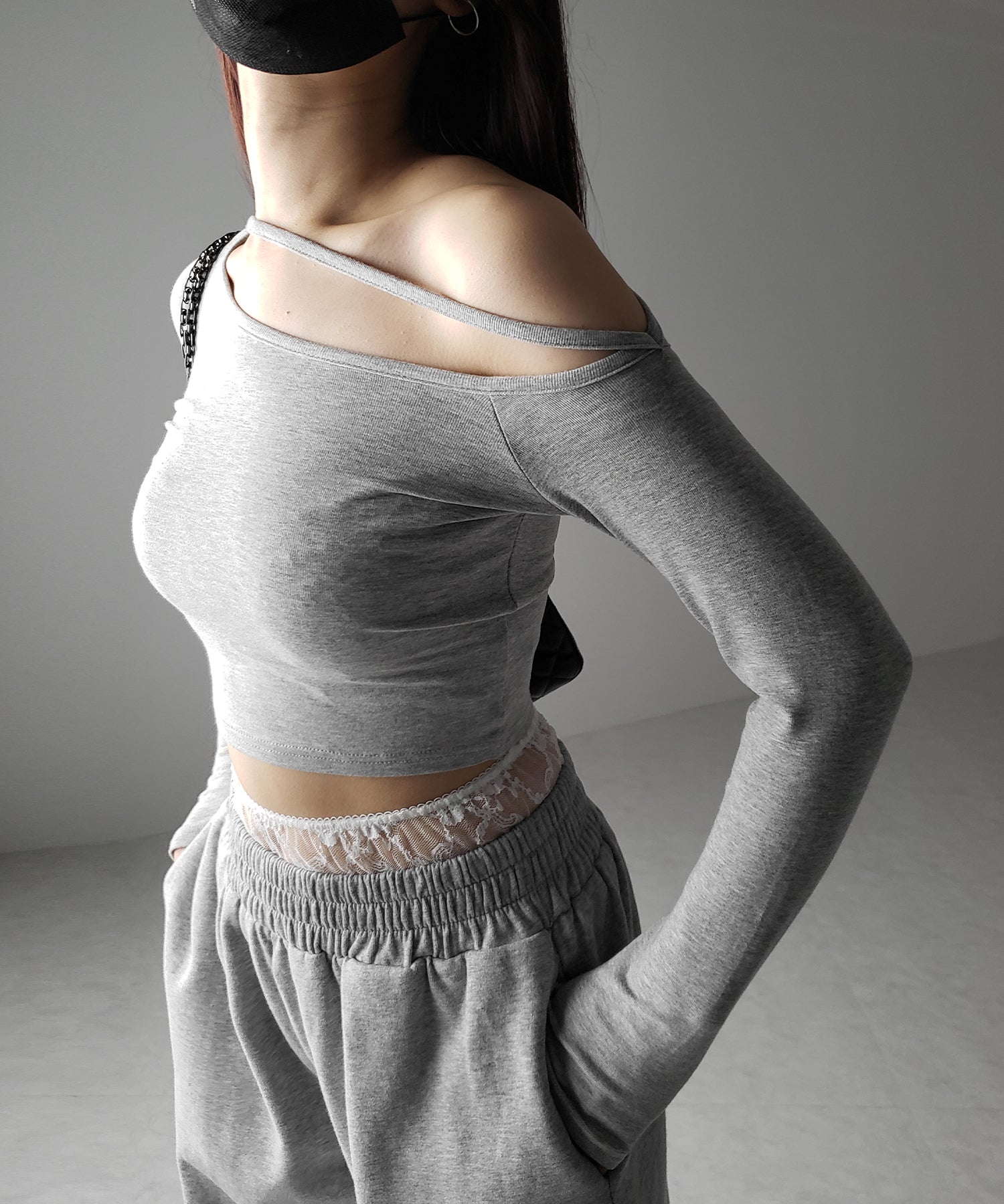 【 ３color 】ストラップワンショルダーショートカットソートップス ／ strap one shoulder short cutsew tops