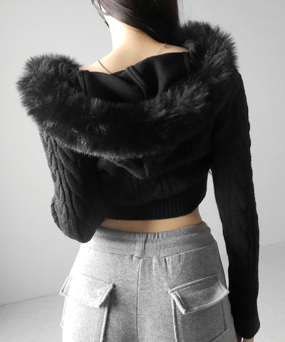 ファーフーディダブルジップショートニットパーカー ／ Fur hooded double zip short knit hoodie