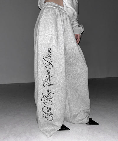 レタリングロゴ刺繍ワイドスウェットパンツ ／ lettering logo embroidery wide sweatpants