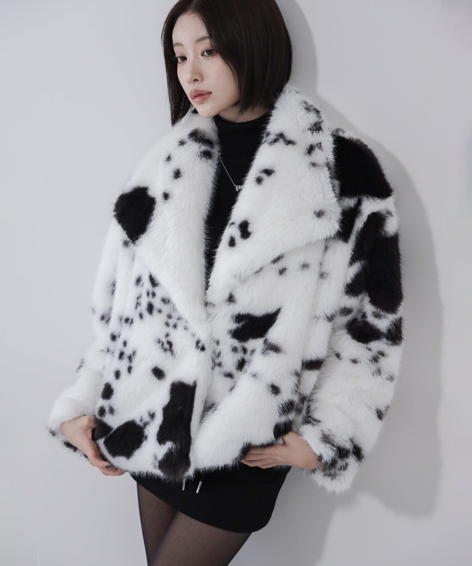 カウミドルフェイクファコート ／ cow middle fakefur coat
