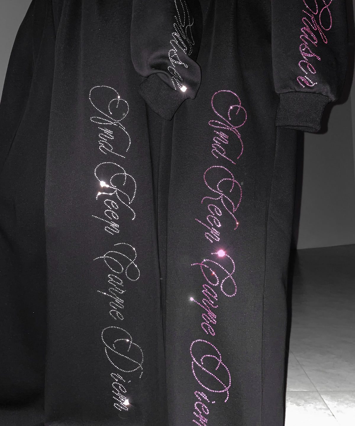 【 セットアップ可能 】ラインストーンロゴワイドスウェットパンツ ／ Rhine stone logo wide sweatpants