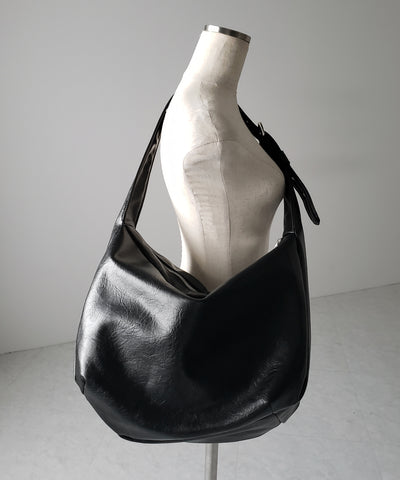 【 ２WAY ／ A4収納可 】ハトメデザインベルテッドワンハンドルショルダーバッグ ／ Eyelet design belted onehandle shoulder bag