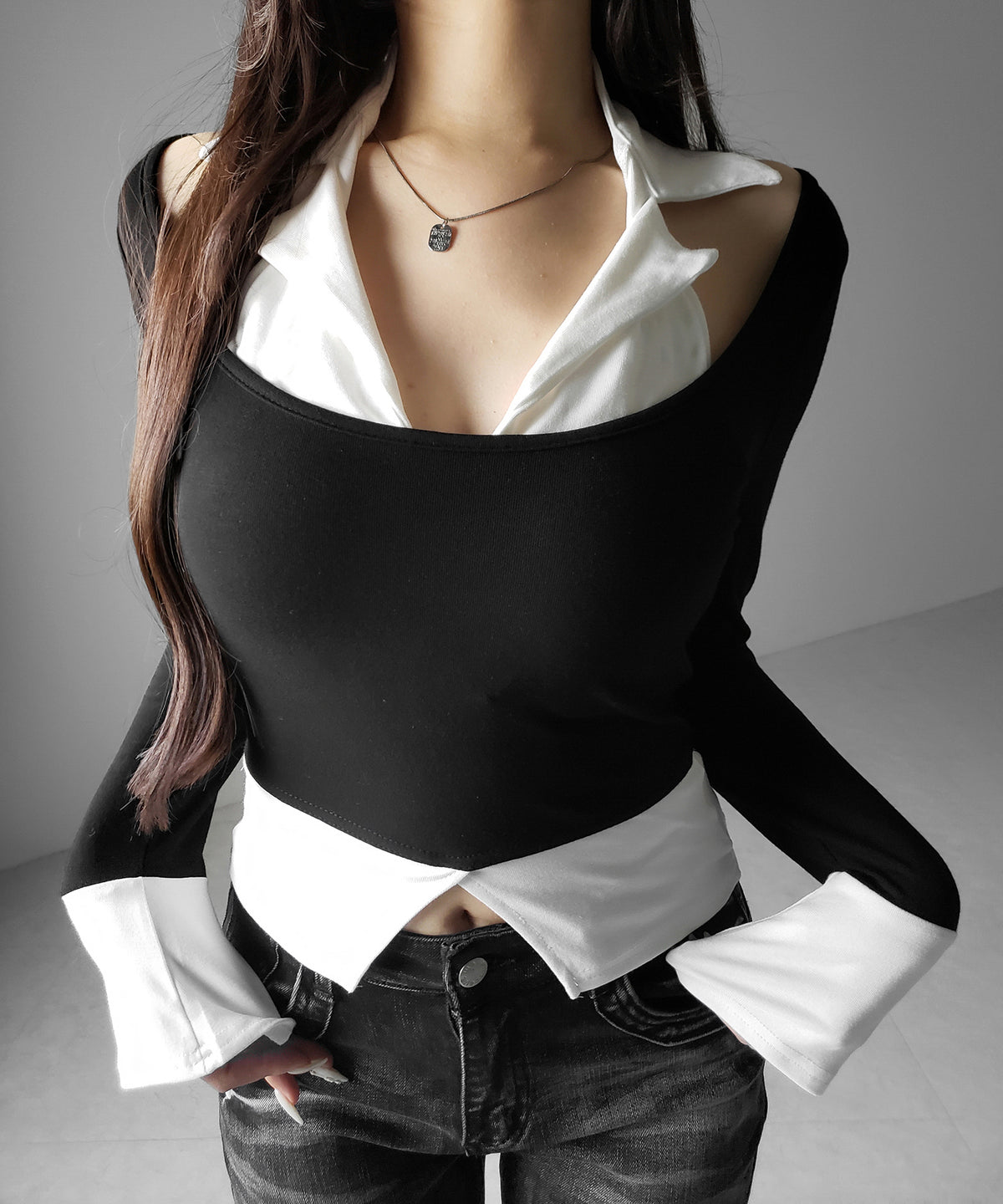 カットアウトフェイクレイヤード長袖Ｔシャツ ／ shirts like cutout fake layered long sleeve T-Shirt
