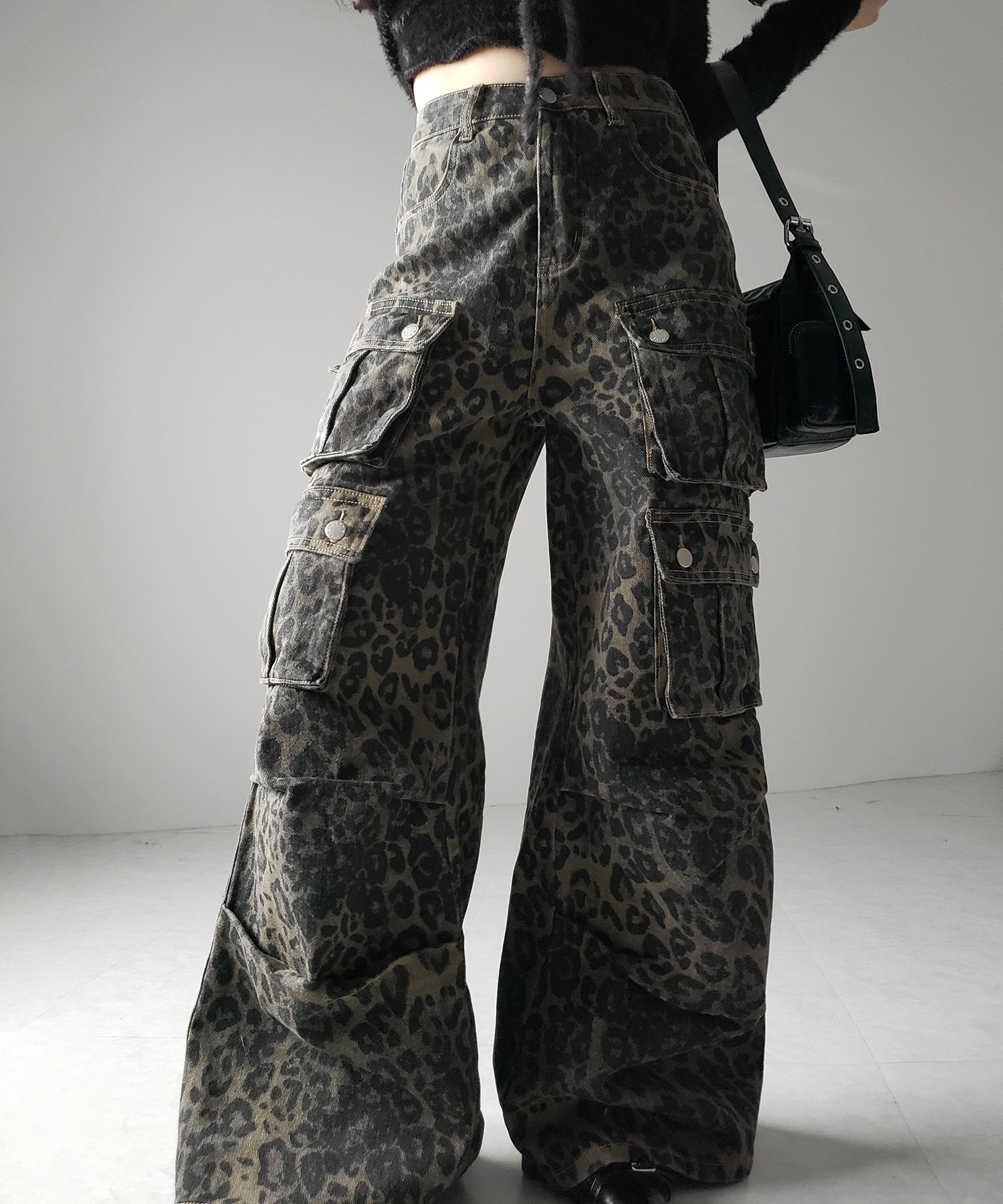 【 ２color ／ ４size 】レオパードヴィンテージタックワイドカーゴデニム ／ leopard vintage tuck wide cargo denim