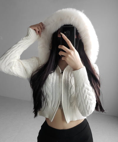 ファーフーディダブルジップショートニットパーカー ／ Fur hooded double zip short knit hoodie