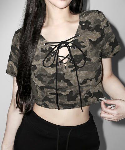 ヴィンテージカモフラレースアップショートＴシャツ　／ Vintage camouflage lace-up short T-shirt