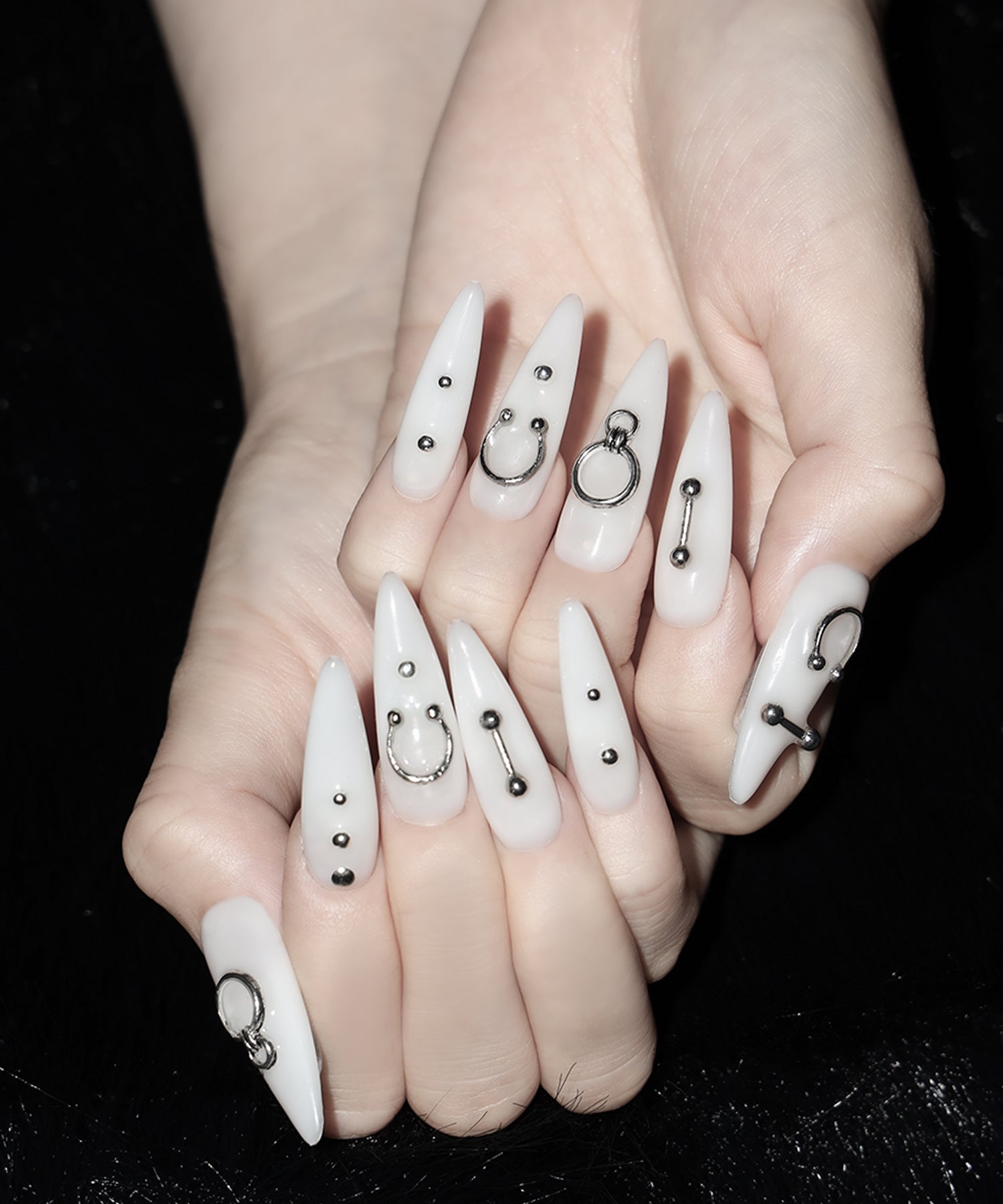 ボディピアスデザインロングネイルチップ ／ body pierce design long nail tips