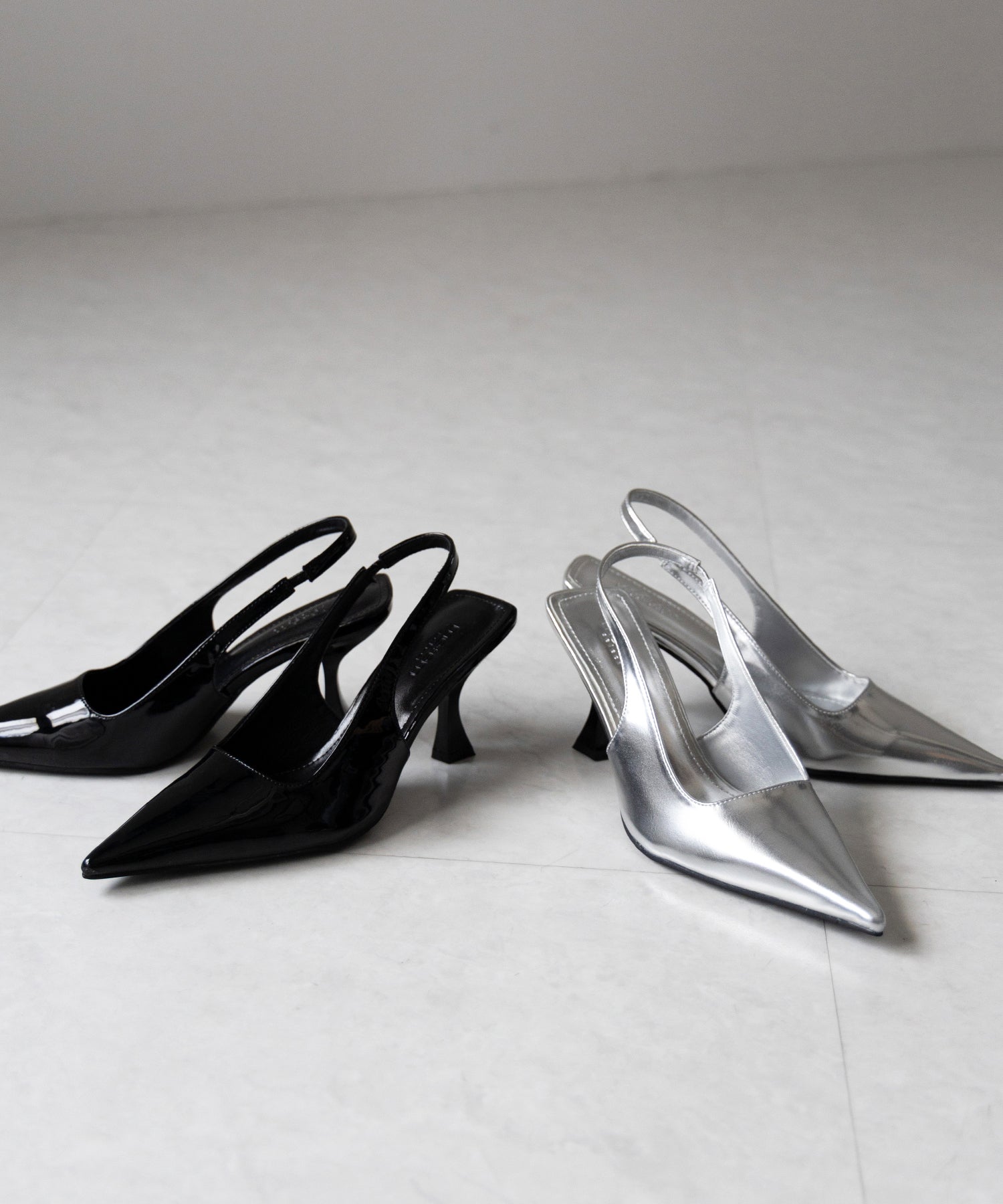 【 ２color 】ポインテッドトゥチャンキーヒールメタリックミュール ／ pointed toe chunky heel metallic mules