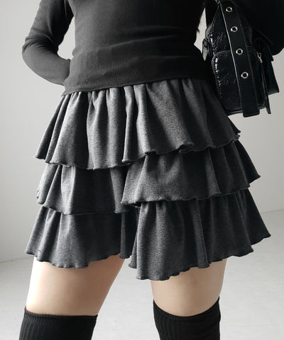 【 ３color 】３段フリルカットソーミニスカパン ／ 3 frill cutsew mini skirt pants
