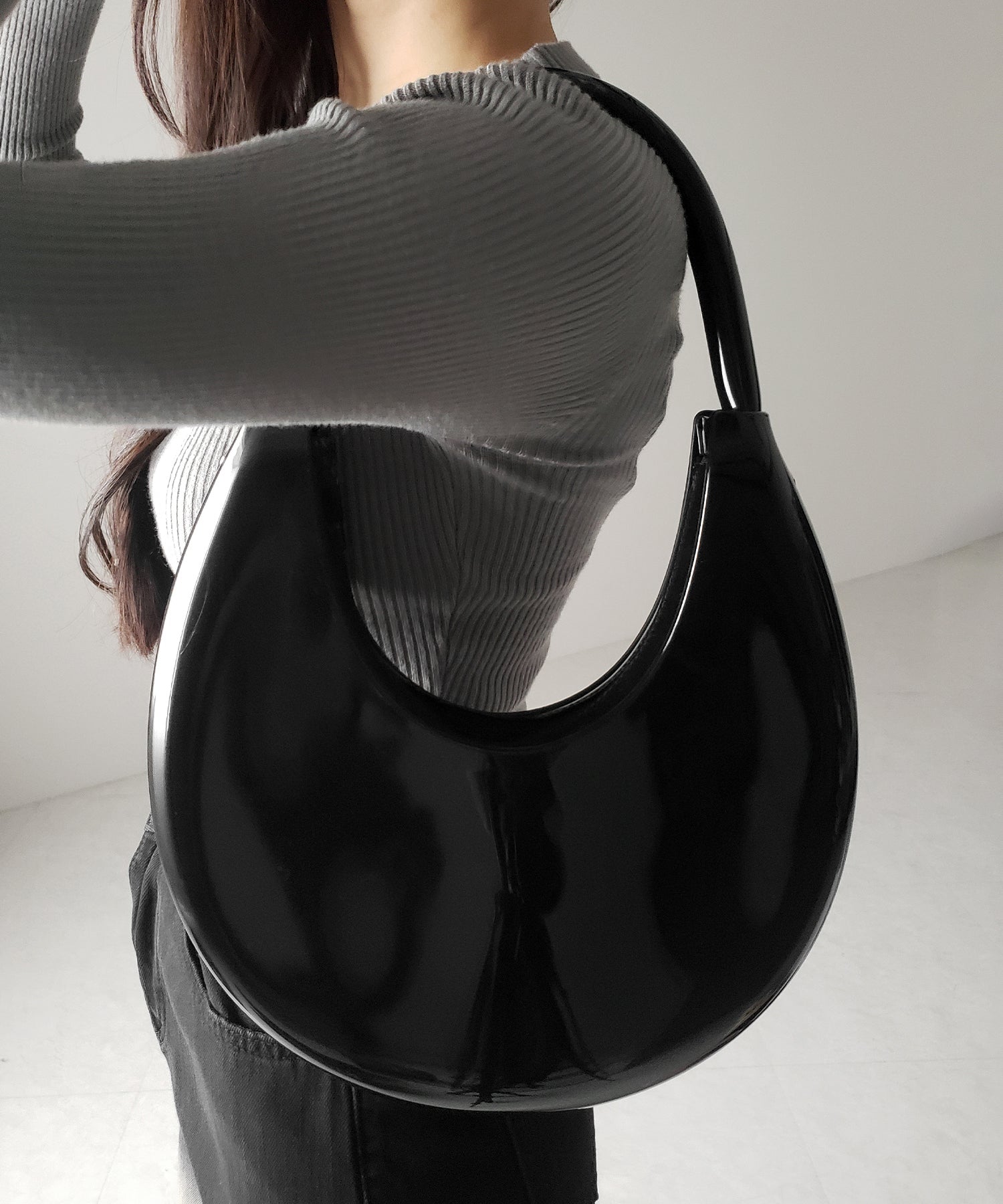 【 ２color 】 PVC ハーフムーンショルダーバッグ ／ PVC HALF MOON SHOULDER BAG