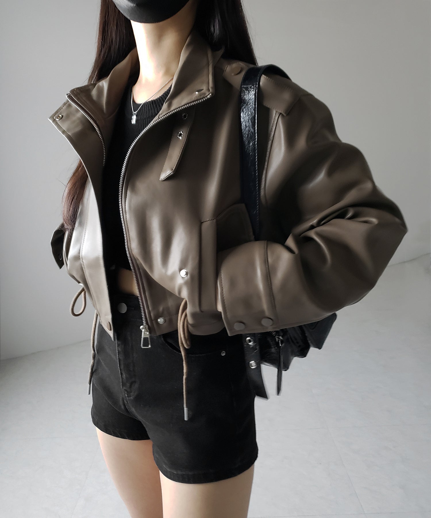 【 ２WAY 】スタンドカラーベルテッドフェイクレザーショートブルゾン ／ stand collar belted fake leather short blouson