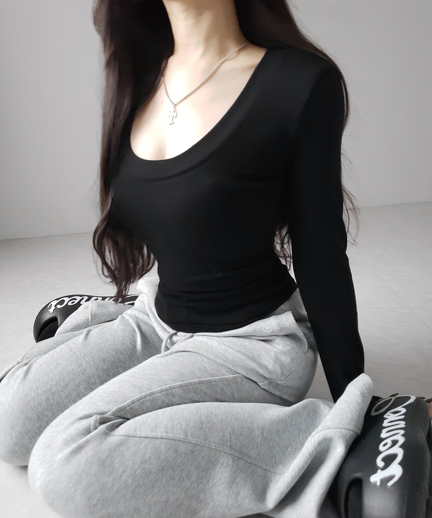 UネックスーパーフィットスリムロンT ／ U-neck super fit slim long sleeve T-Shirt