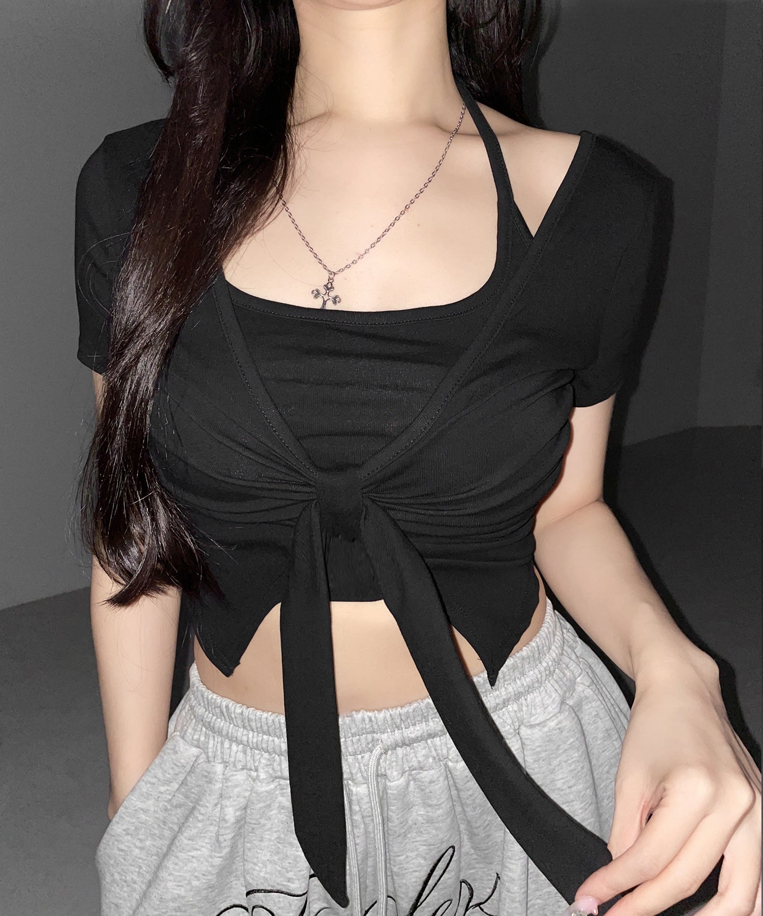 フロントリボンレイヤードトップス ＋ ホルターキャミ  ＳＥＴ  ／ front ribbon layered tops ＋ halter camisole SET