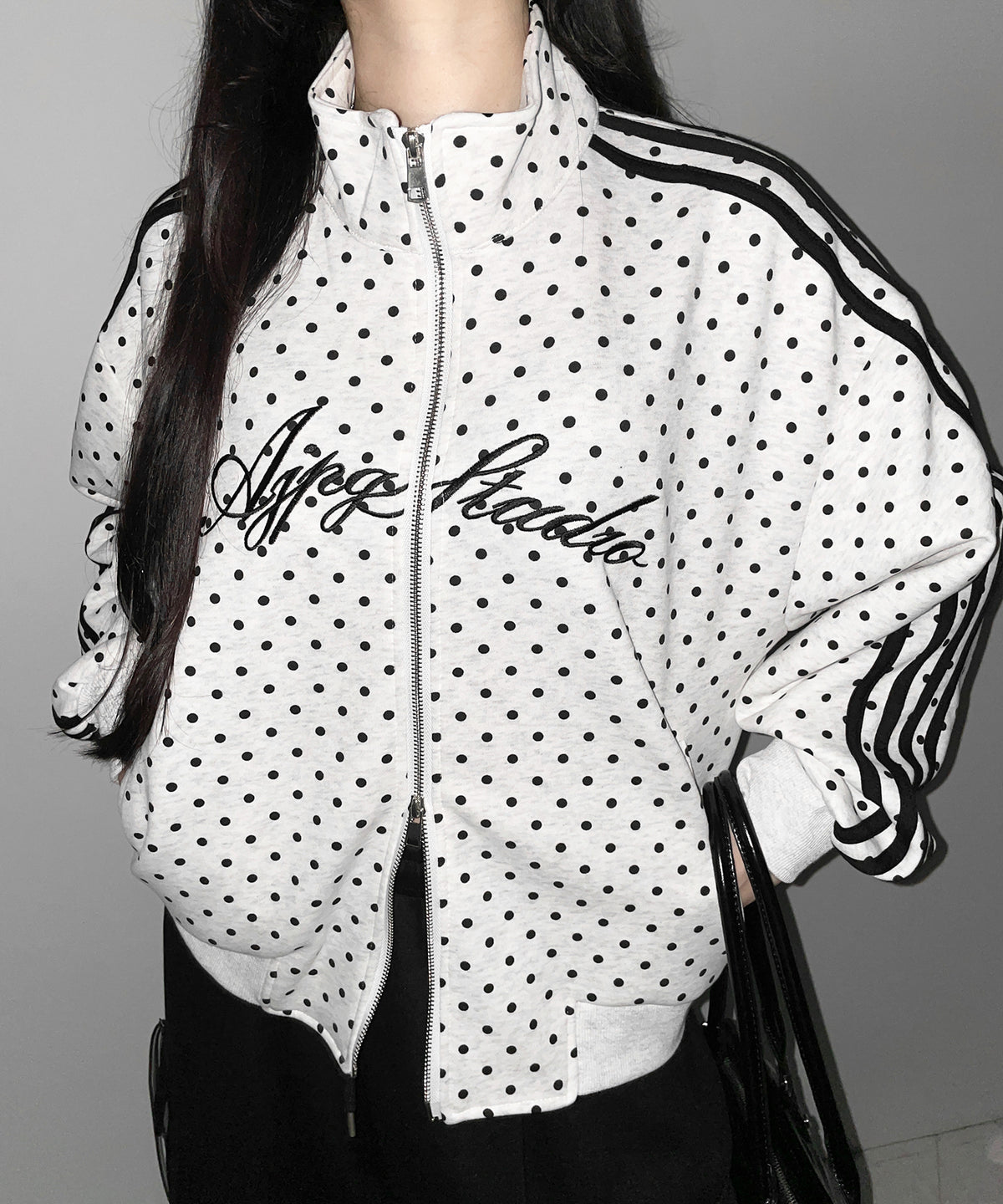 レタリングロゴ刺繍ドットラインオーバースウェットブルゾン ／ lettering logo embroidery dot line over sweat blouson