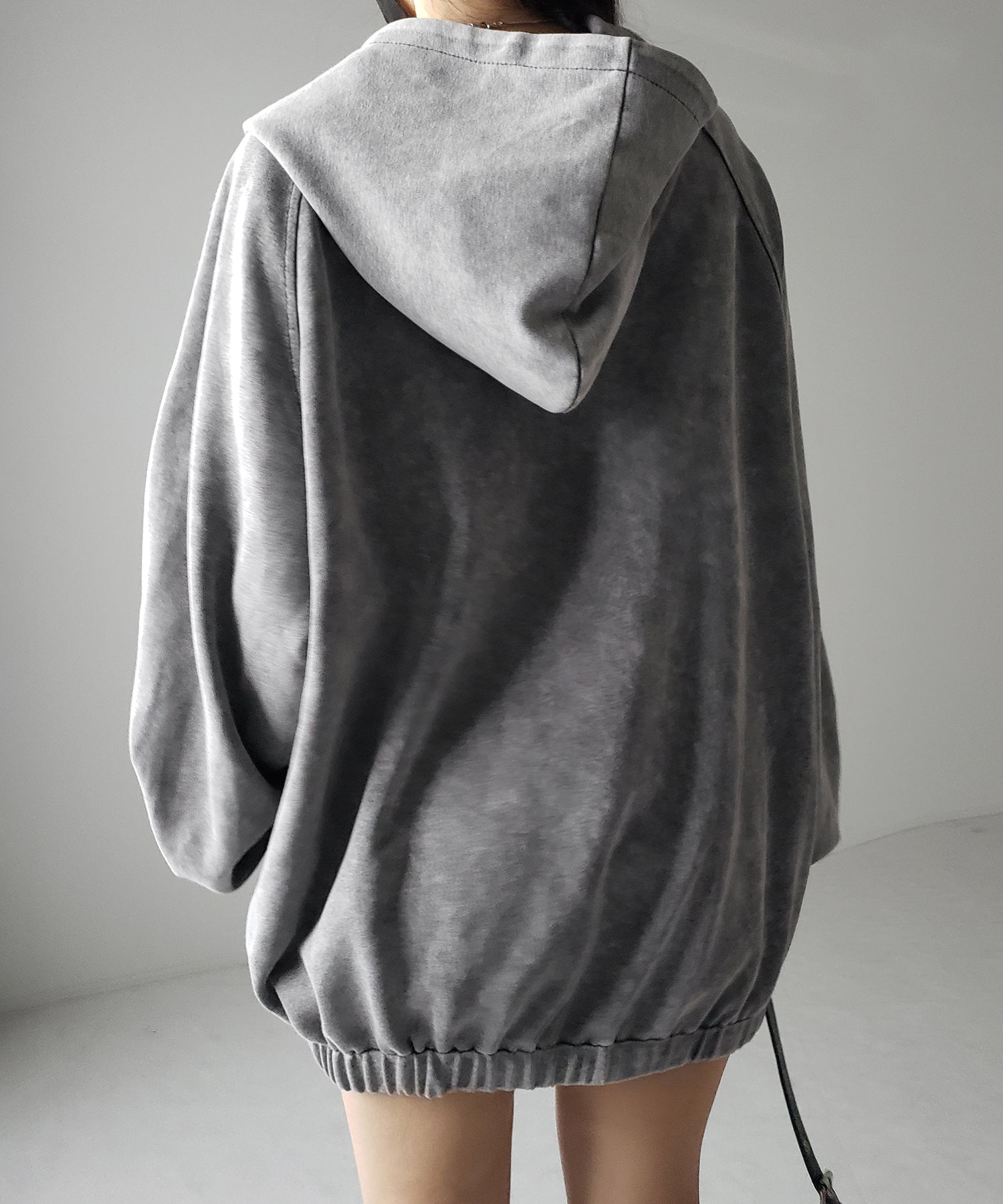 ピグメントヴィンテージ加工サイドラインジップアップパーカー ／ Pigment vintage side line zip-up hoodie