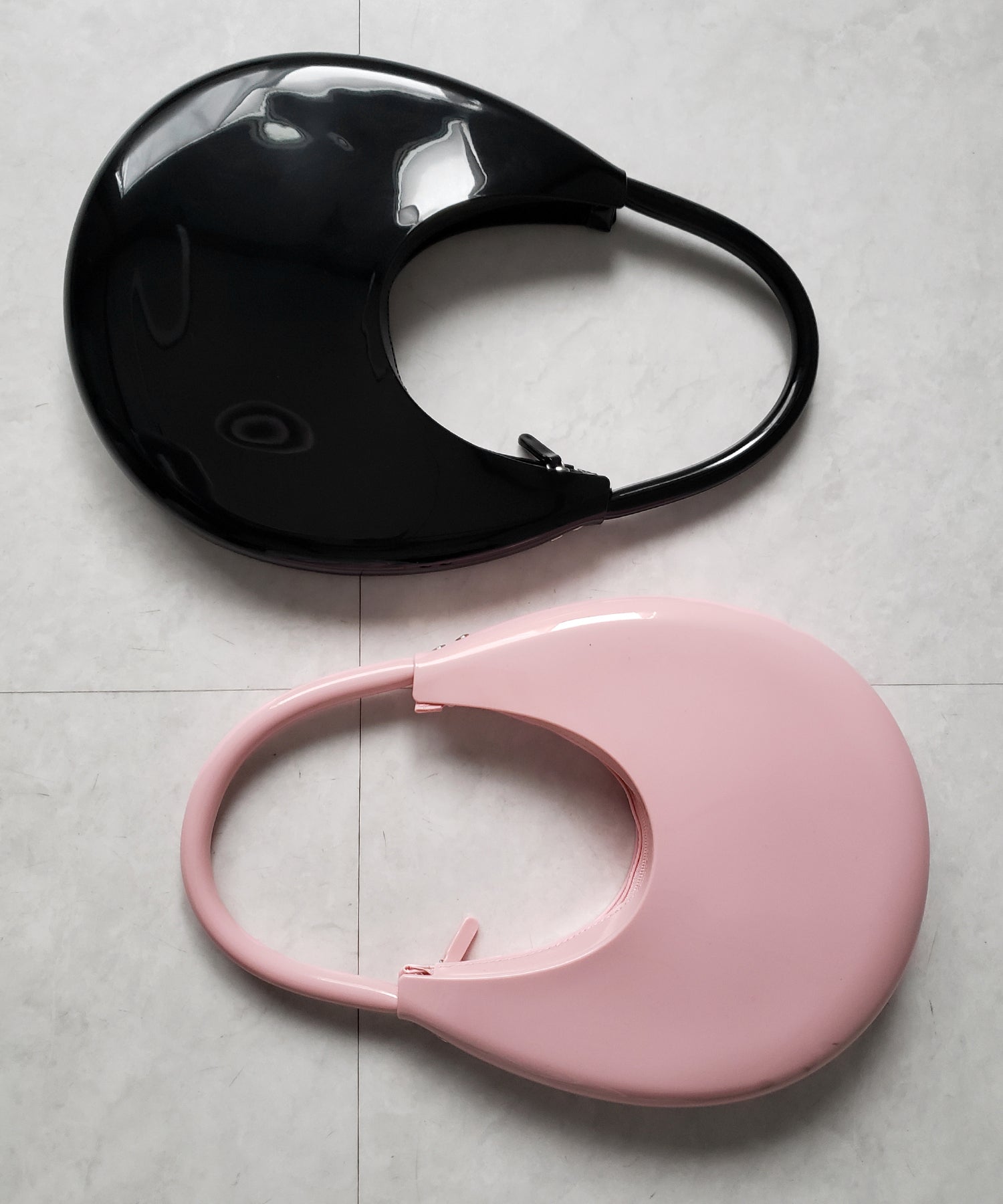 【 ２color 】 PVC ハーフムーンショルダーバッグ ／ PVC HALF MOON SHOULDER BAG