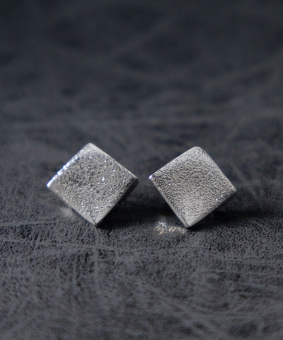 SQUARE SILVER MINIMAL PIERCE ／ スクエアシルバーミニマルピアス