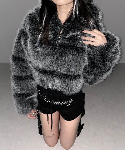 フェイクファーフーディショートコート ／ fake fur hoodie short coat