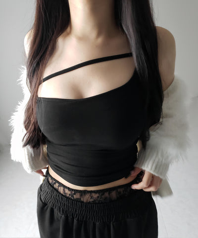 【 ３color ／ カップ付 】ラインストラップワンショルキャミソール ／ line strap one shoulder camisole