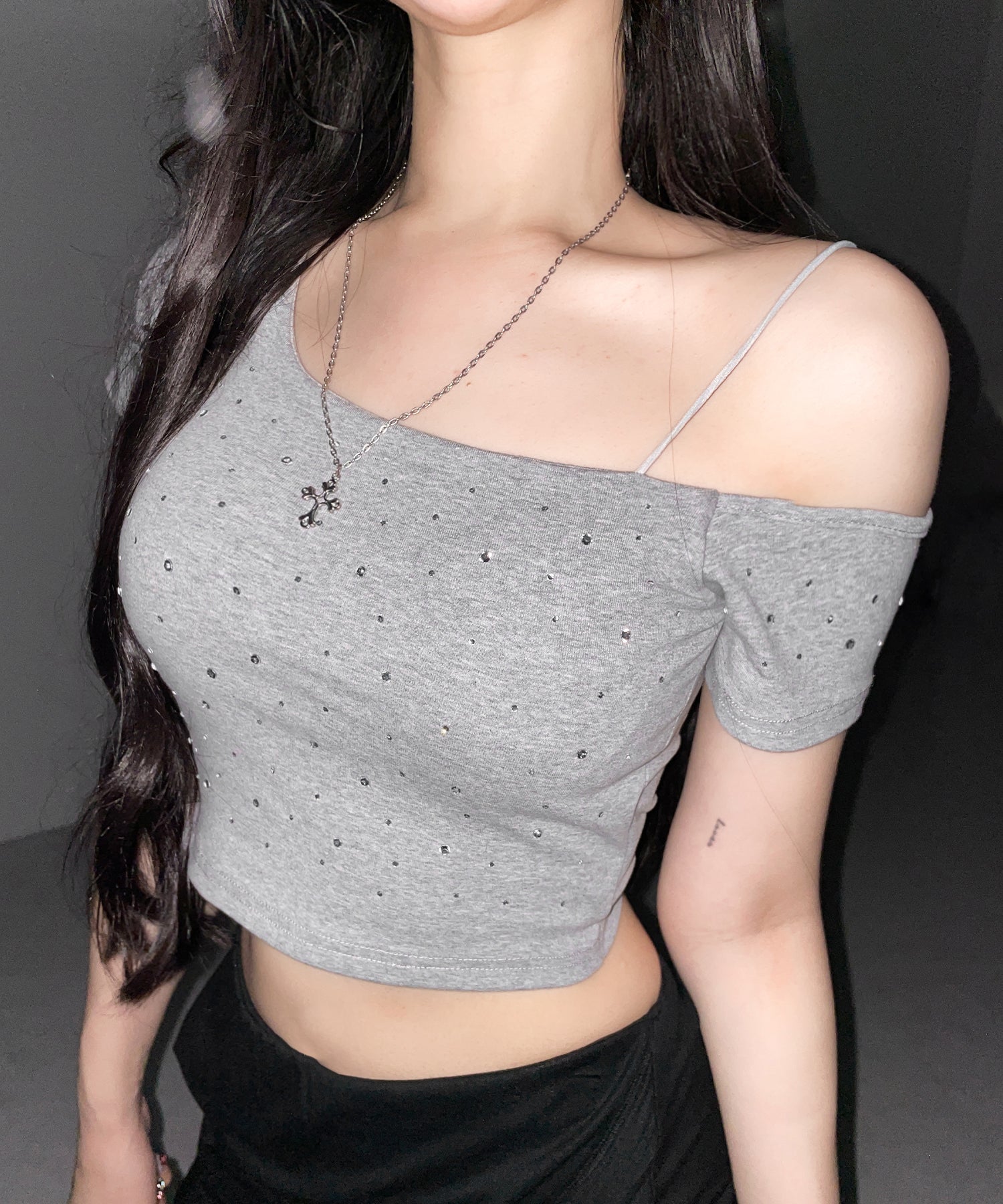 ラインストーンワンショルダーショートTシャツ ／ Rhine stone one shoulder short T-shirts