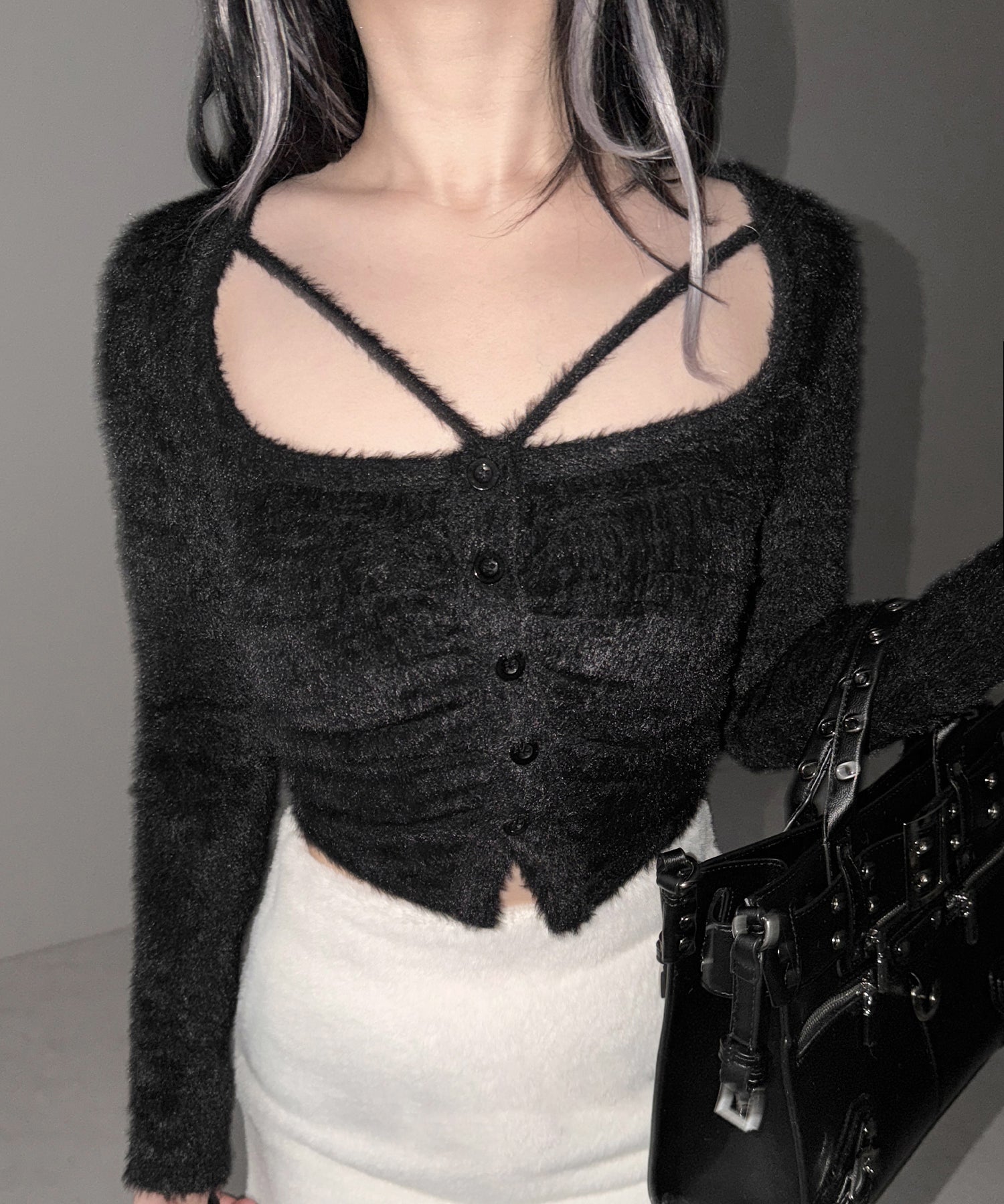 クロスストラップスクエアショートシャギーカーディガン ／ cross strap square short shaggy cardigan